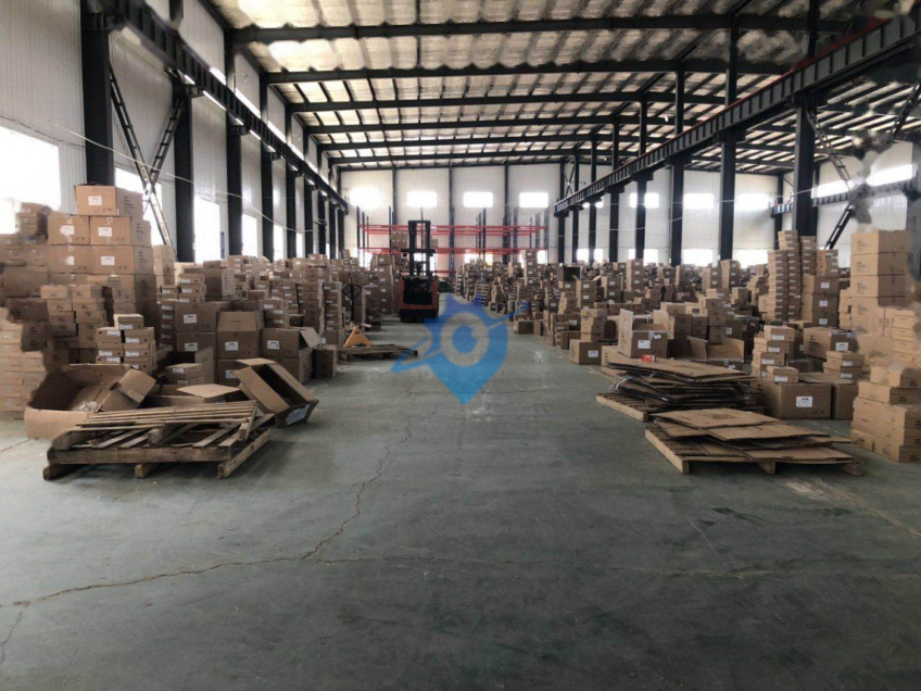 铁西开发区地铁口附近厂房4000平,有燃气入户,高???度8米,独栋,可做库房,