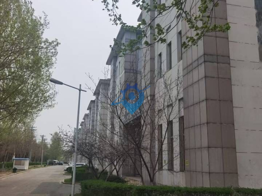 工业园区内标准化厂房2435㎡,交通便利
