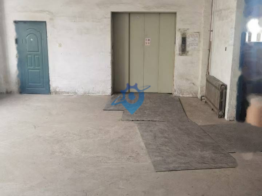 工业园区内标准化厂房2435㎡,交通便利